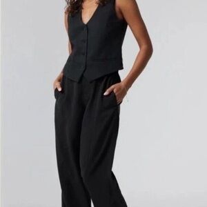 Vuori Classic coastline Black Women's vest and dress pants business set